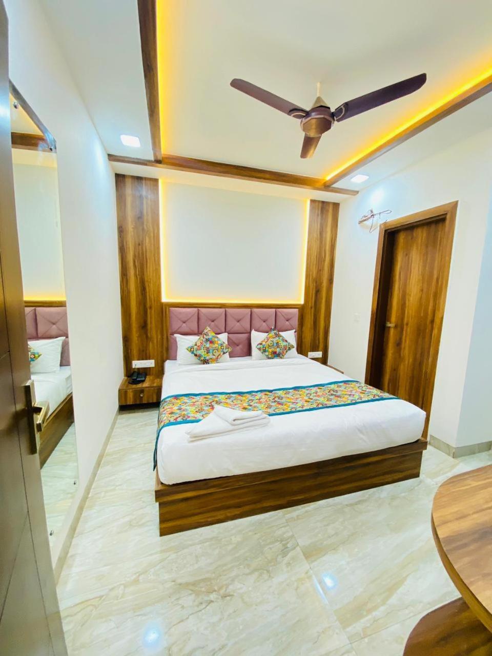 Taj Comfort Hotel 3*