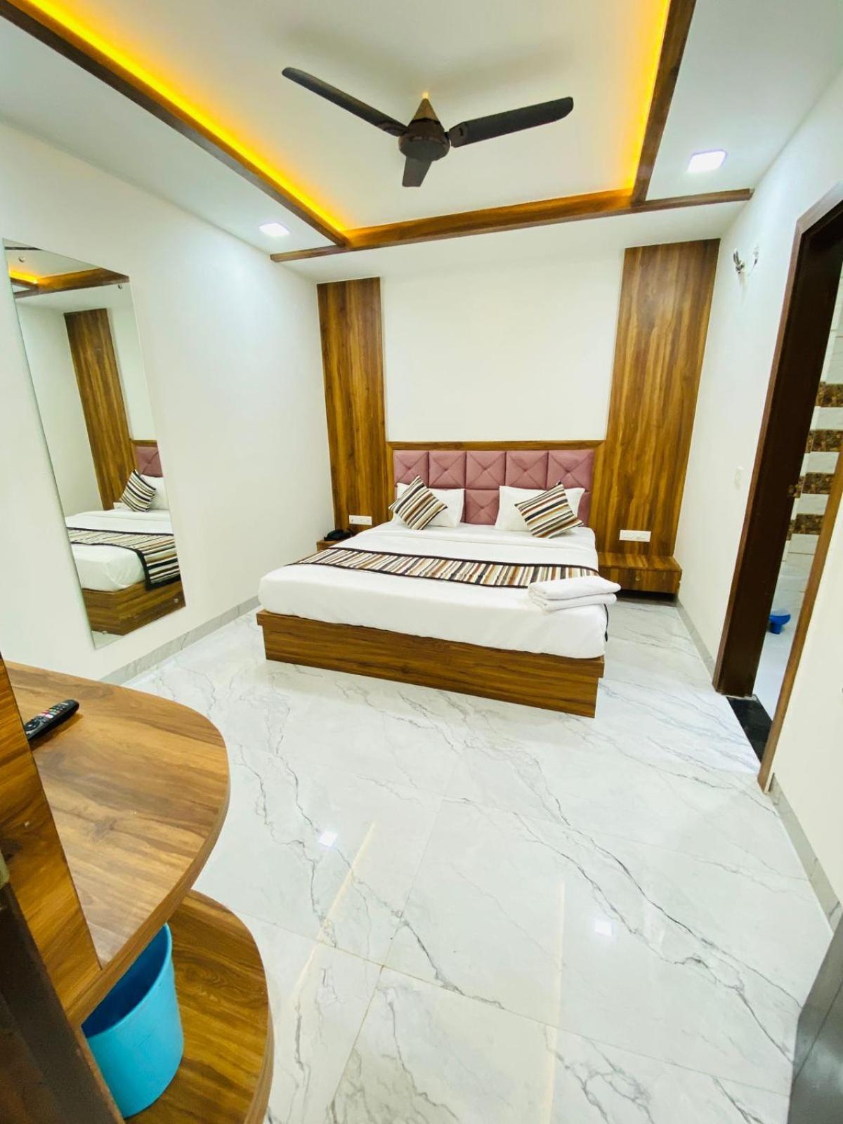 Hotel Taj Comfort Agra (Uttar Pradesh)